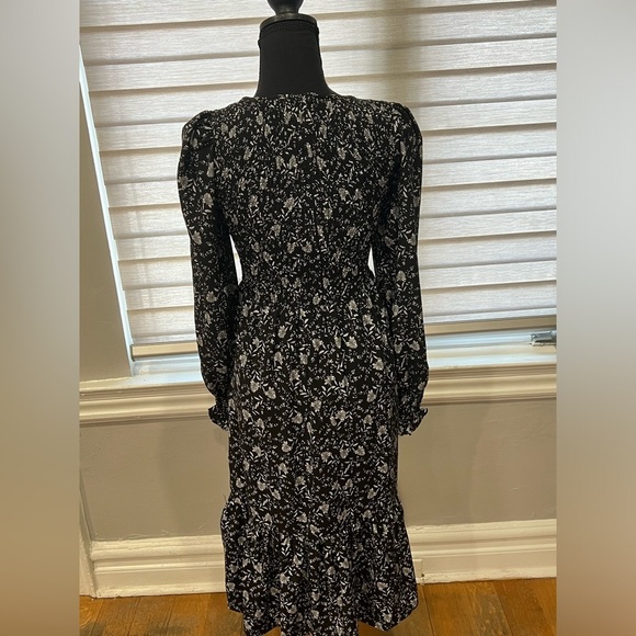 Yakira bella black and white dreas - Picture 4 of 8